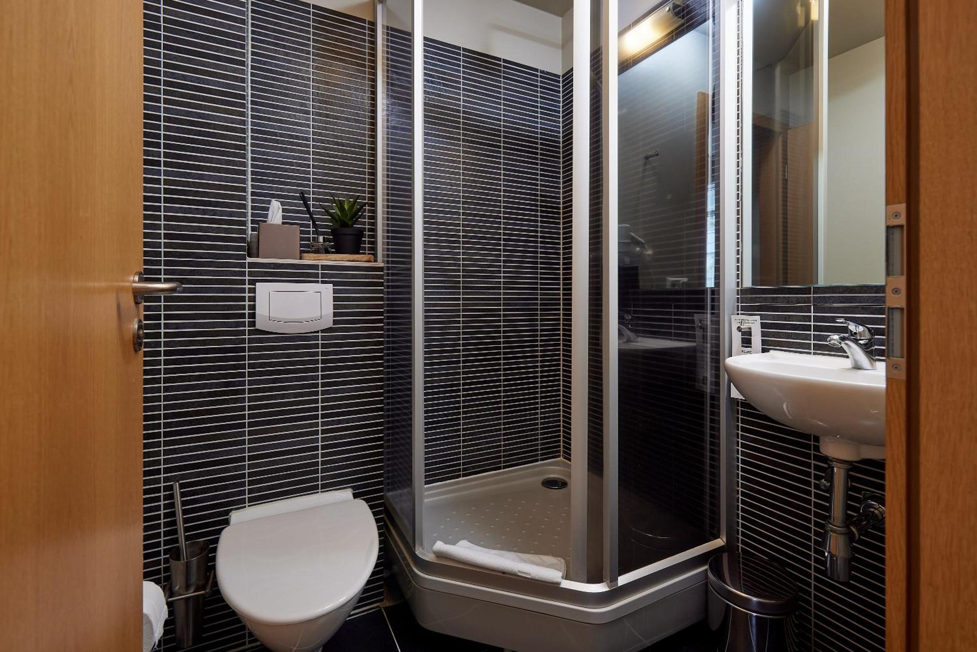 רייקיאוויק Hotel Fron מראה חיצוני תמונה